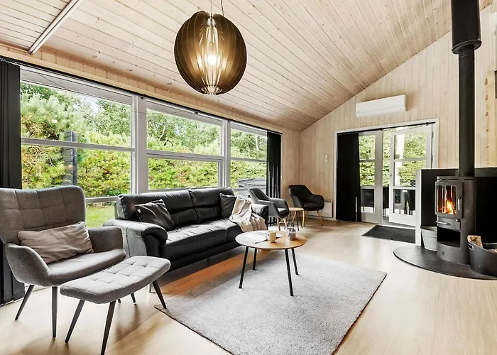 Beautiful In With Sauna Feriehus
