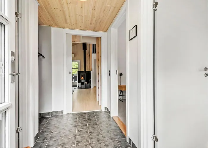 Feriehus Beautiful In With Sauna Ansager